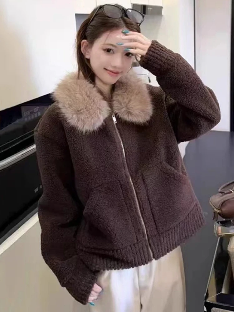 Elegancki długi płaszcz z futrzanym kołnierzem, damski, jesienno-zimowy, luźny krój, wyszczuplający top, koreański styl, skóra i futro.