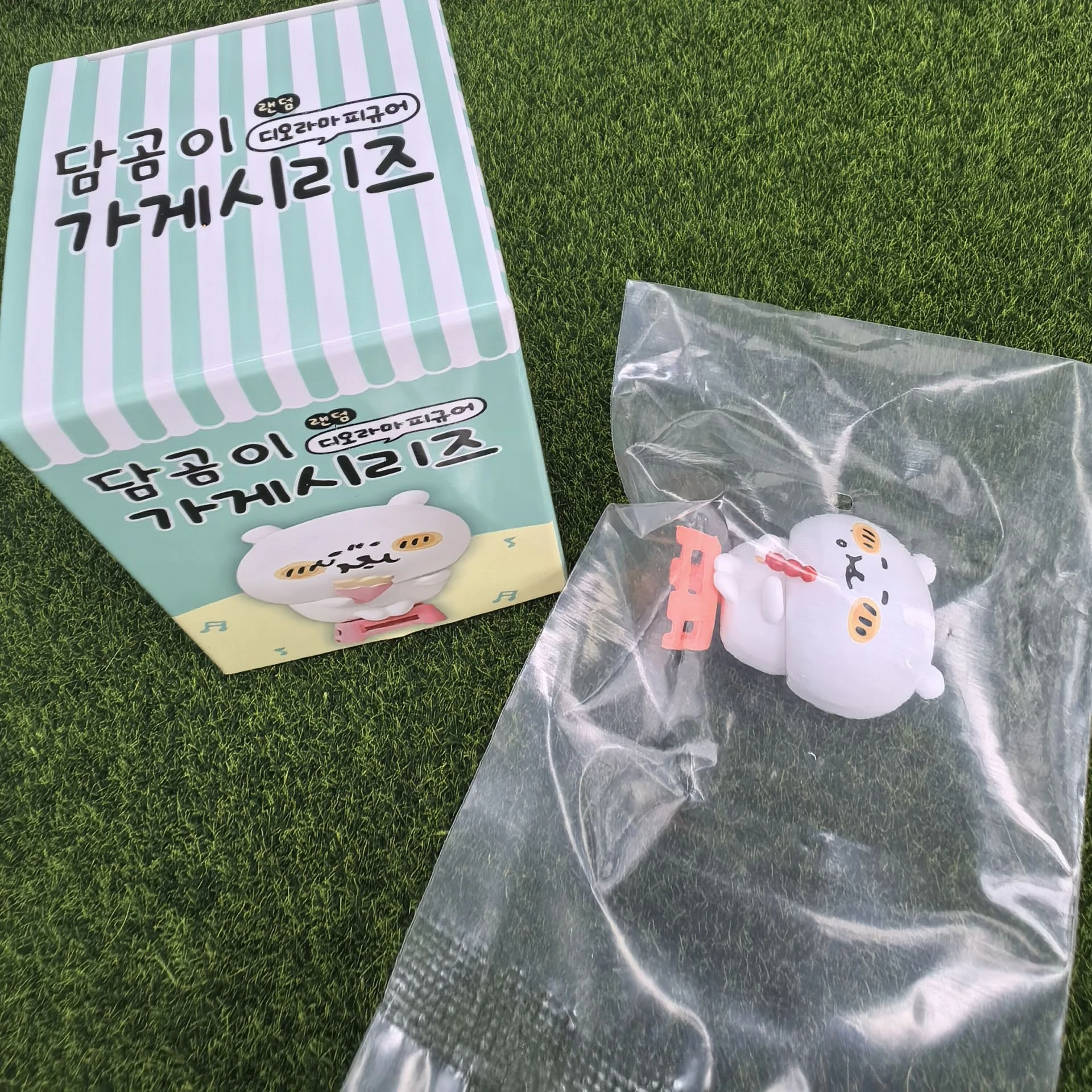 Kawaii Nagano Bear Blind Box Figure Set Cute Foodie-themed Bear Collectible Figures 6Pcs Set for Fans view 4