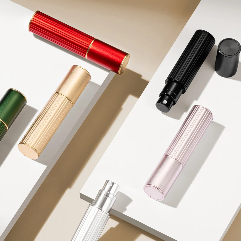 Bottiglie per dispenser spray per profumo con riempimento inferiore da 5 ml Bottiglia per contenitore per liquidi portatile da viaggio Atomizzatore spray riutilizzabile cosmetico