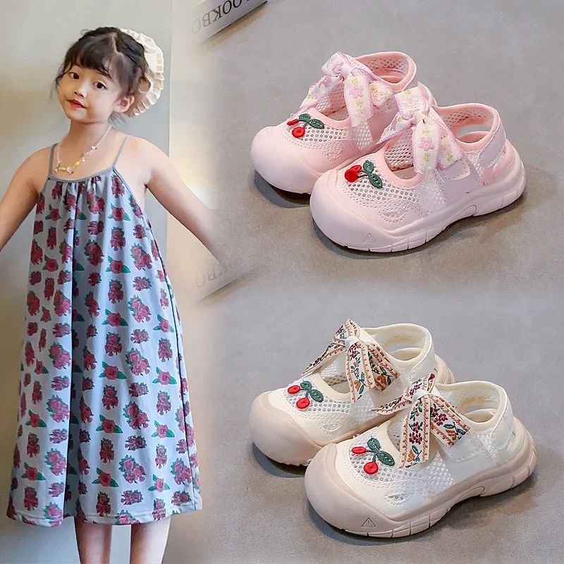 Children Casual Sandals for Girls 2025 Summer New Fashion Korean Style Soft Bottom Anti-slippery Versatile Cut-outs Sneakers