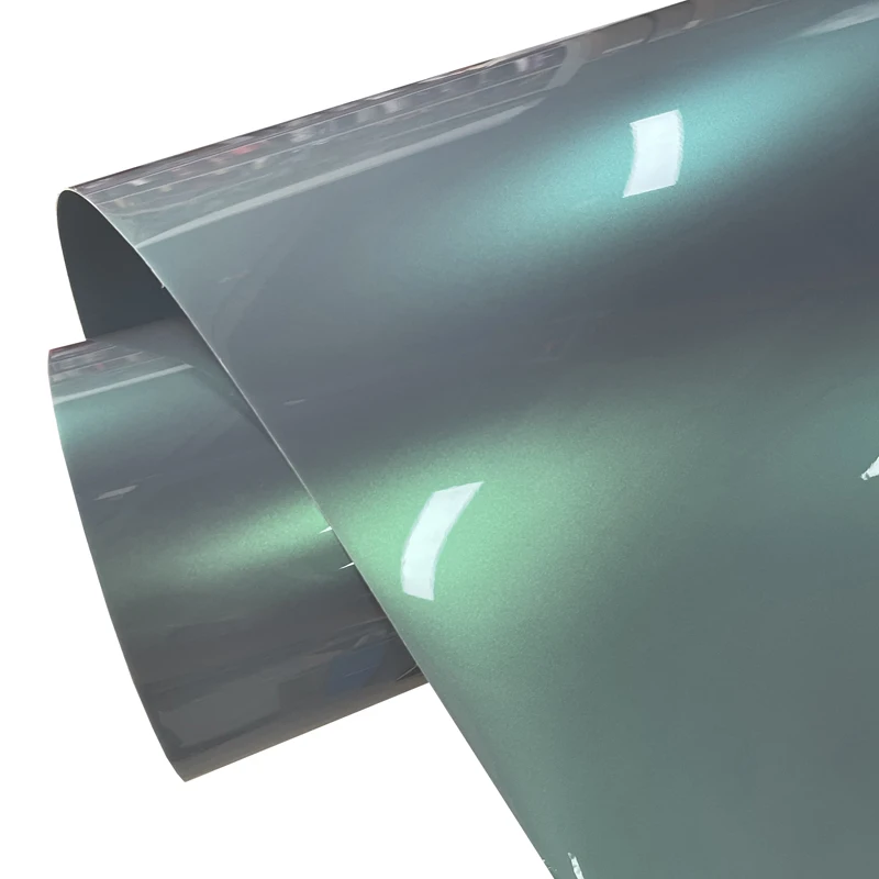 Premium PET Gloss Metallic Chameleon Vinyl Wrap Roll Grau bis Grün Farbwechsel Selbstklebender Aufkleber Autoverpackungsfolie