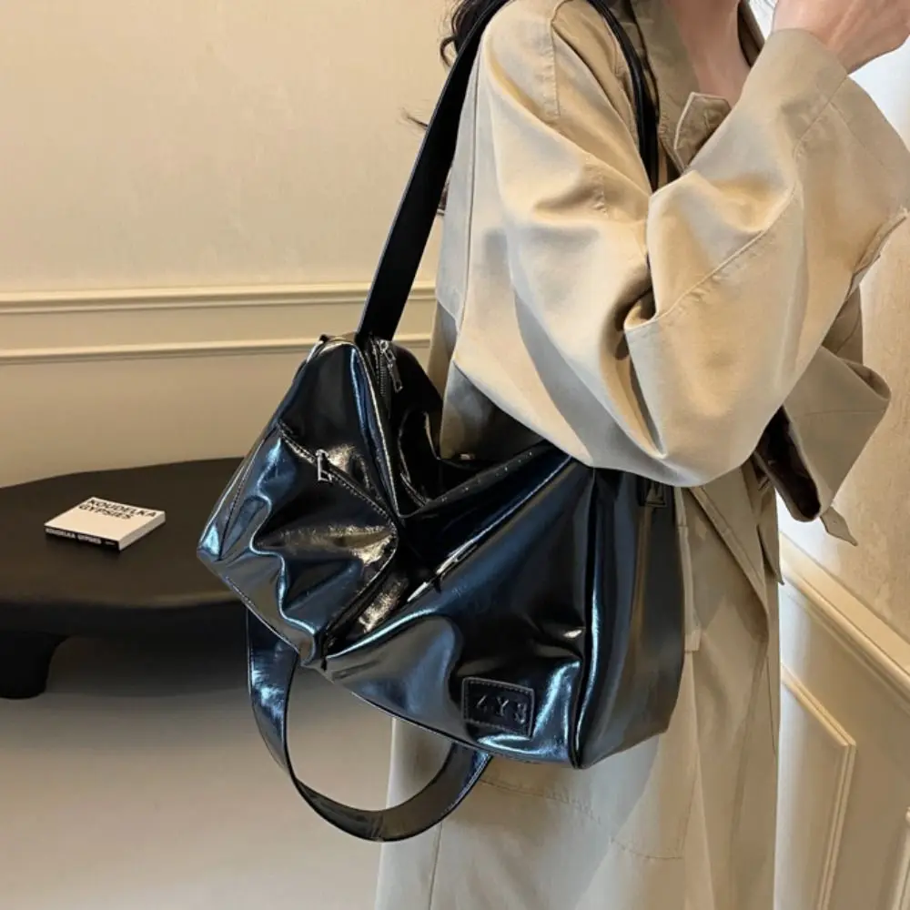 

Cool PU Leather Punk Tote Bag Black Large Capacity Y2K Armpit Bag Zipper Elegant Bowling Handbag Travel