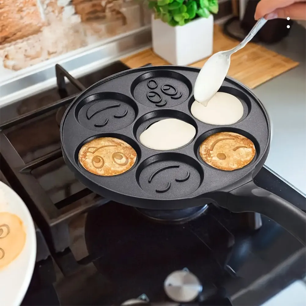 7 Cup Smiley Face Pancake Pan 100% Non-stick Griddle Pancake Maker Pancake Crepe Frying Pan Griddle Mini Pancakes Maker