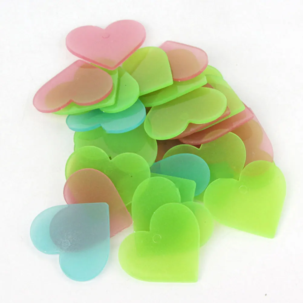

200pcs Night Glow Heart Wall Stickers Fluorescent Luminous 3D Decor For Kids Room Bedroom Nursery Home Interior Wall Decals