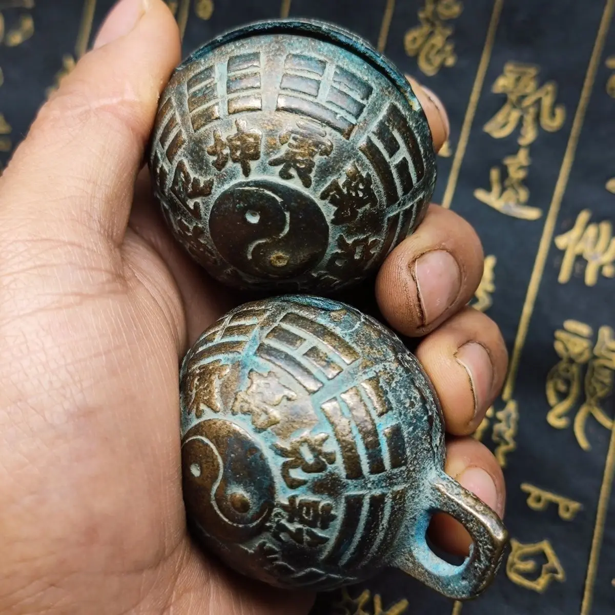 a pair of Feng shui tai chi bagua bell Statue Sculpture Figurine Home Decoration