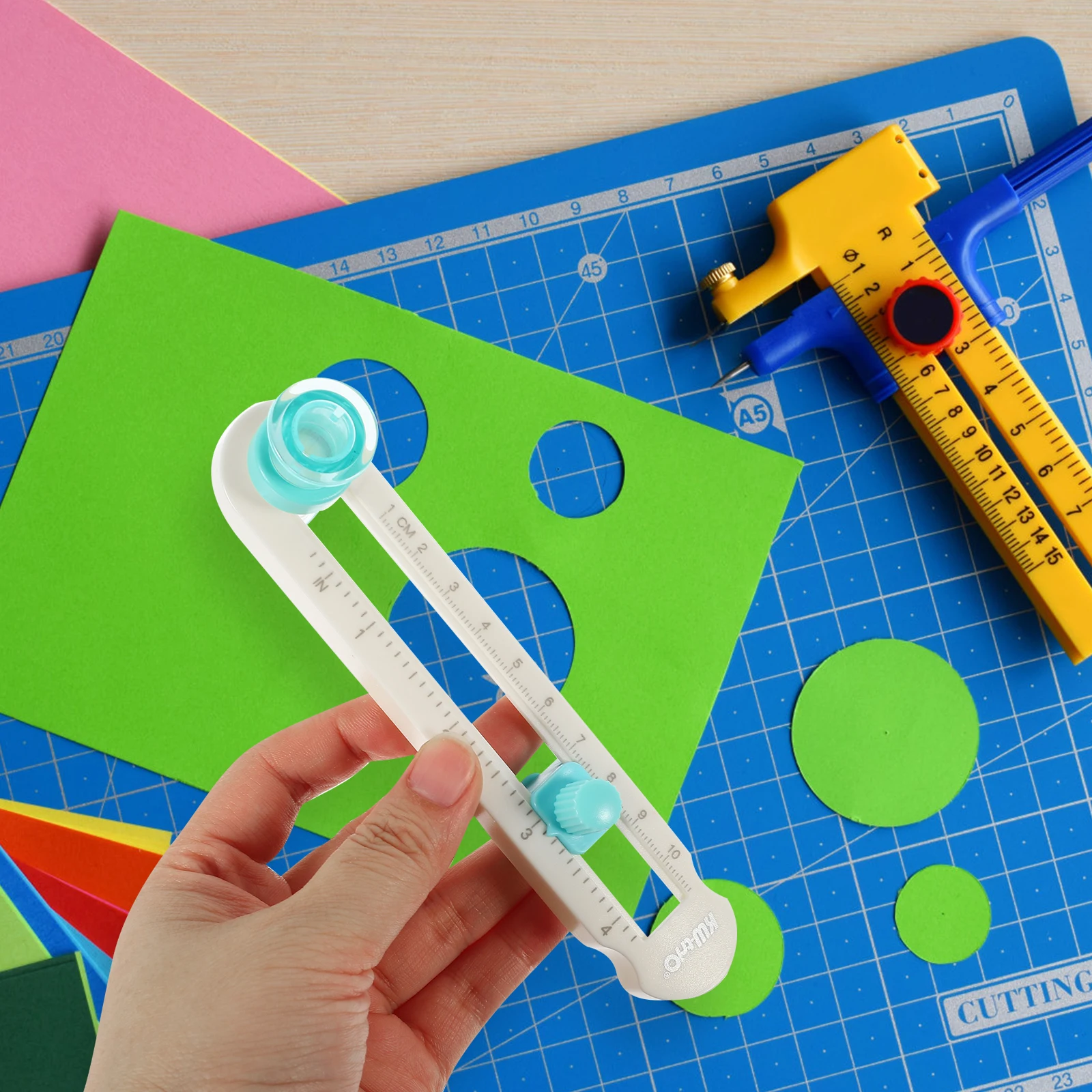 

Rotary Circle Plastic Compass DIY Craft Paper Cutting Tool Adjustable Circular Trimmer H made Greeting Card