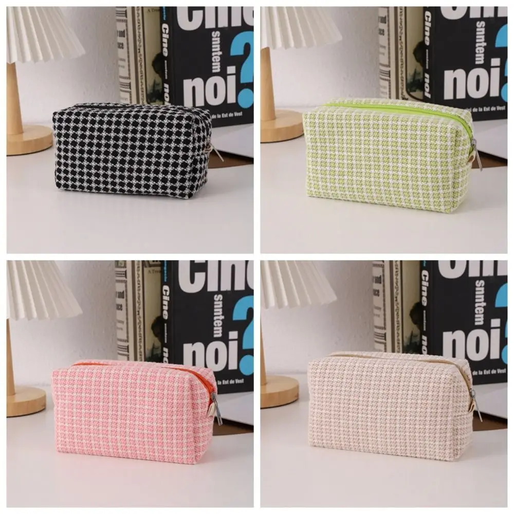 

Kawaii Woven Pencil Case INS Simplicity Scratch-proof Cosmetic Storage Bag Large Capacity Little Fragrance Pen Box