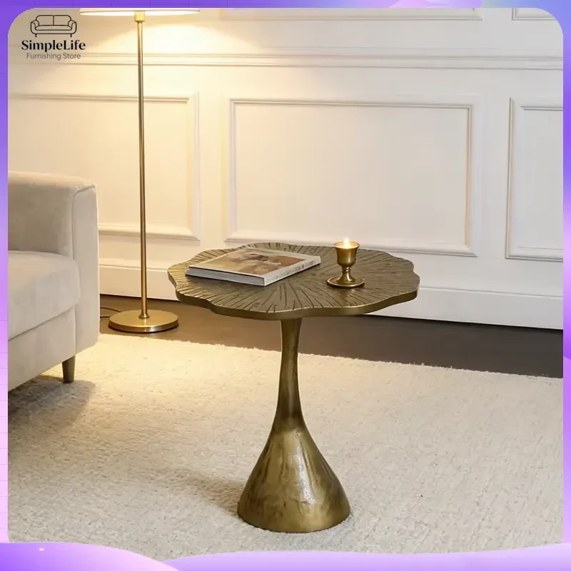 

Brass Lotus Leaf Side Table Small Gold Luxury Coffee Table for Living Room Bedroom Modern Designer Corner Table Minimalist