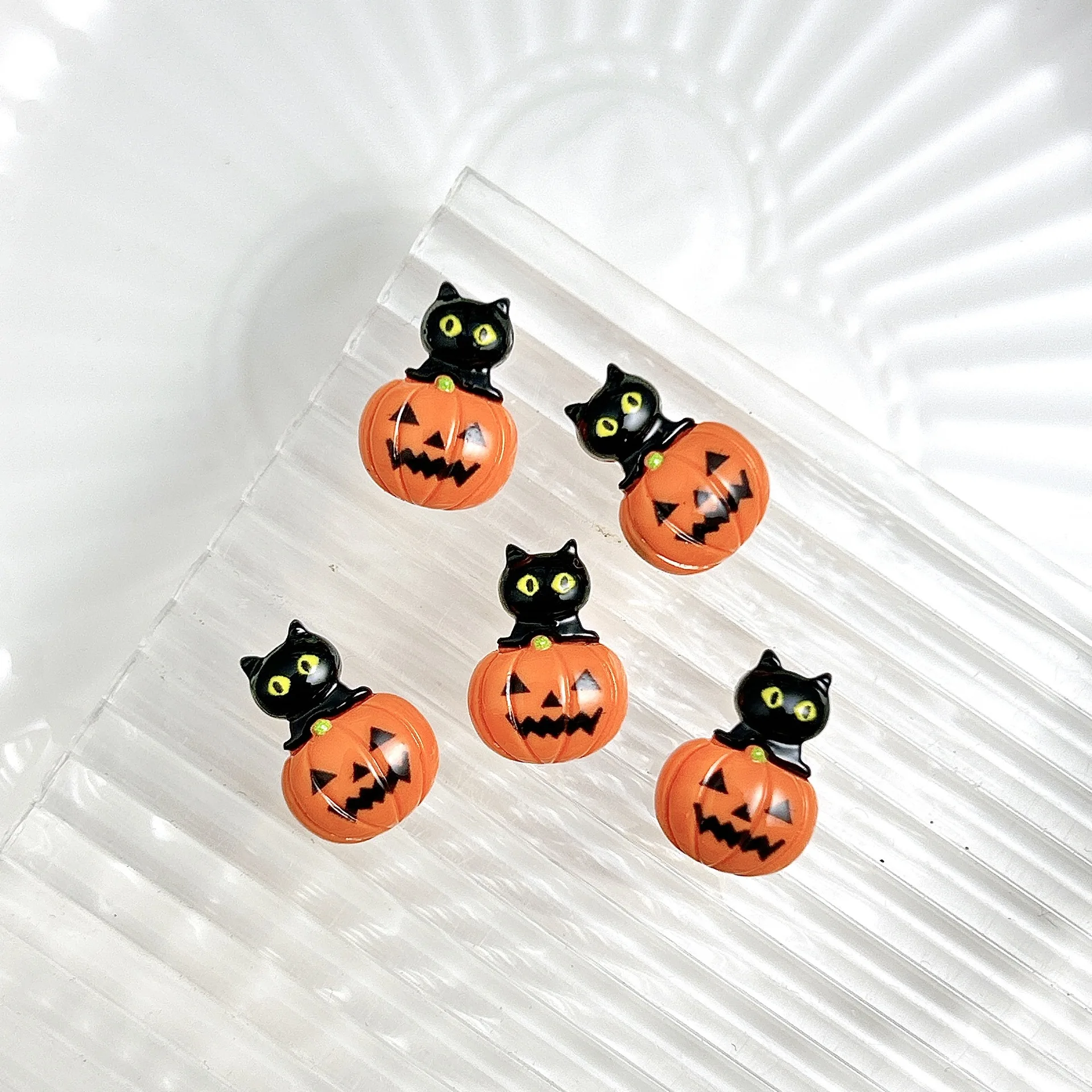 Halloween Nail Art Harz Charms gemischt süße Geist Kürbis Cartoon Nail Art Zubehör für DIY neue Nägel Salon Dekorationen Design