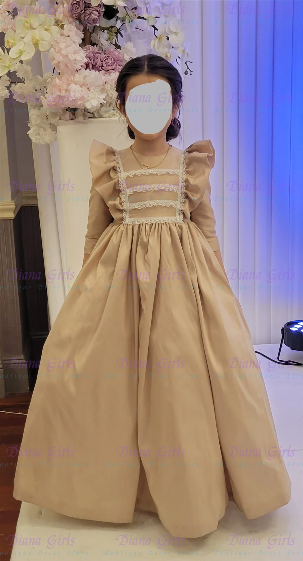 

Quality Lovely Communion Exquisite Lace Appliqué Flower Girl Dress For Little Princess Wedding Ball Kids Birthday Party Gowns