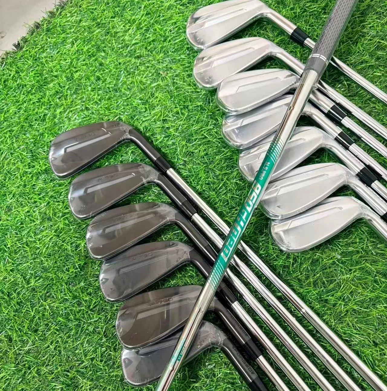 2025 790 High Forgiveness Golf Irons Set Unisex High-Tolerance Casting Graphite Steel Shafts Rubber Grips Complete Golf Clubs