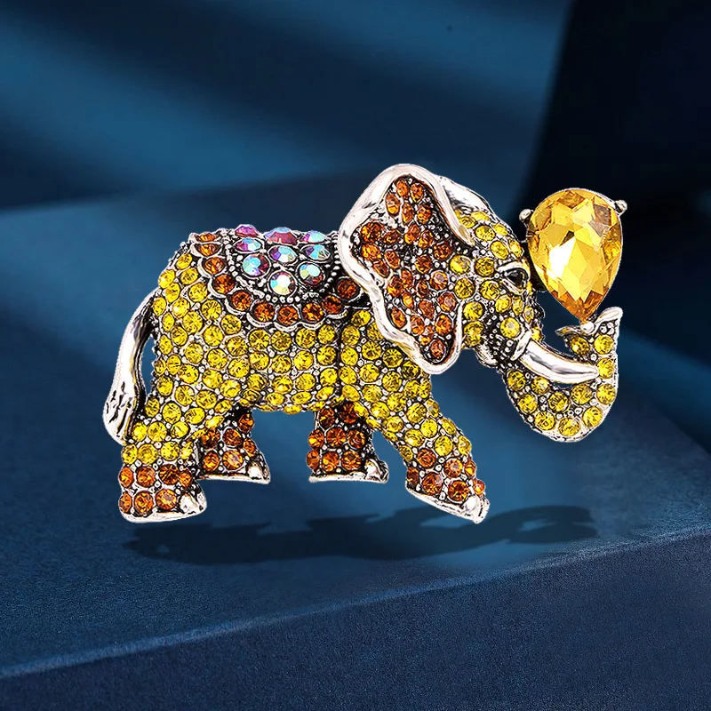 Vintage 7 Colors Crystal Lucky Fortune Elephant Brooch Pin Stylish New Design Alloy Rhinestone Animal Corsage Brooches For Woemn