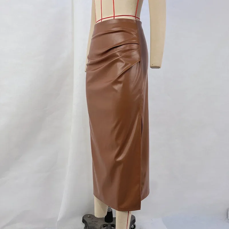 Neu im Jahr 2025, Frühling, Herbst, Bürodame, Pu-Lederrock, hohe Taille, Falten, elegant, figurbetont, geteilt, offener Streetwear, trendiger langer Rock