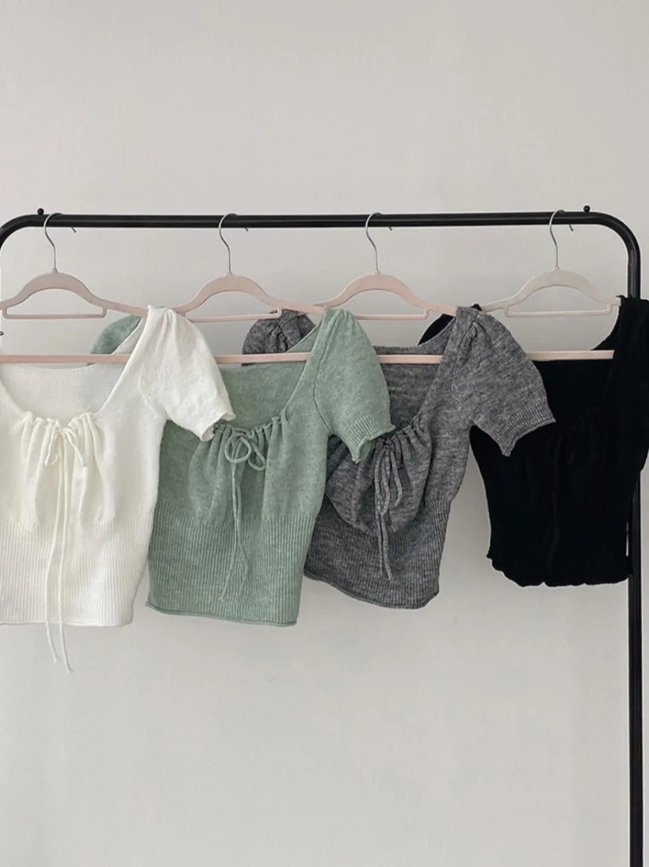 Top de punto de manga corta de Color puro ajustado e de verano con pajarita cuello cuad estilo dulce moda de mujer