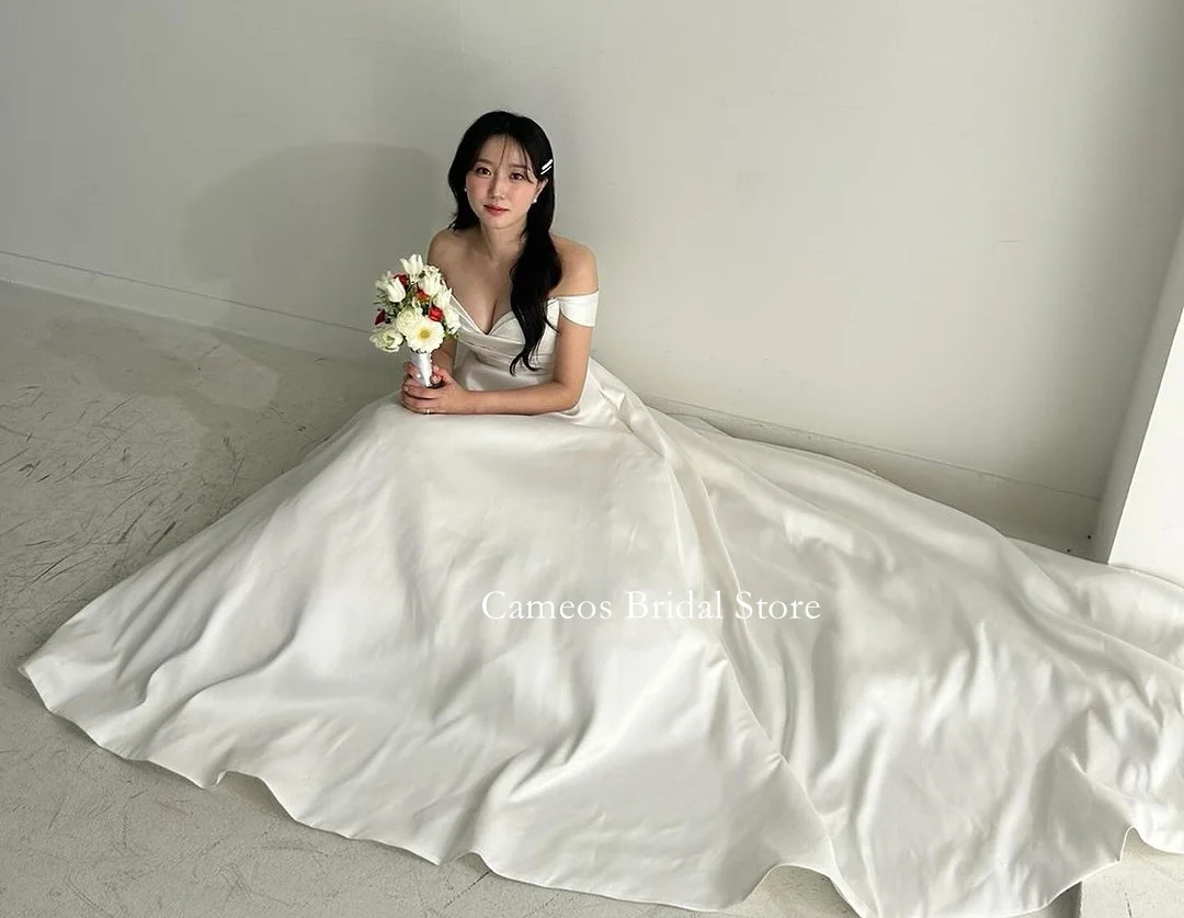 

SONDR Fashion Korea A-Line White Off Shoulder Wedding Dresses Photo Shoot VINTAGE Elegant Satin Backless Custom Bridal Gown