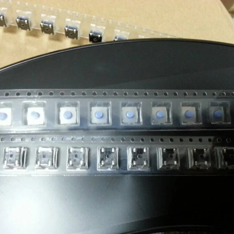 10 PZ SKRAAQE010 interruttore tattile patch 4 pin 6*6*5 pulsante in silicone morbido 3.43N 6x6x5MM