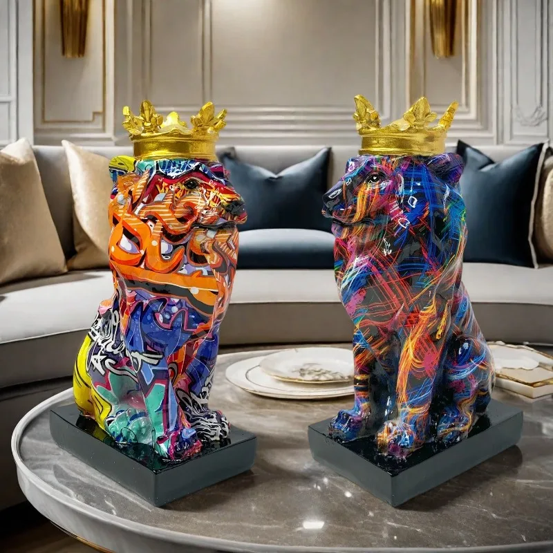 

Lion Animal Figurines Resin Graffiti Crown Lions Statue Handmade Artwork Gift Home Office Decor Ornament Living Room Home Decor