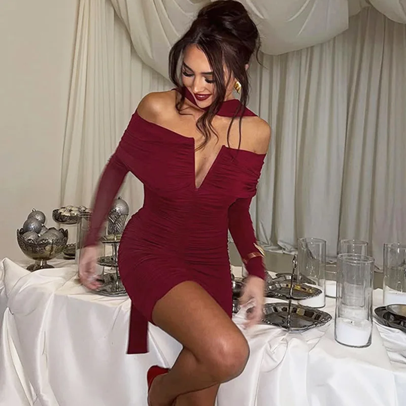 Ticketsx فستان مكشكش مكشوف الكتفين للنساء أحمر يغرق وشاح طويل الأكمام مريلة فستان قصير نحيف موضة جديدة بدون ظهر ملابس الحفلات والنوادي