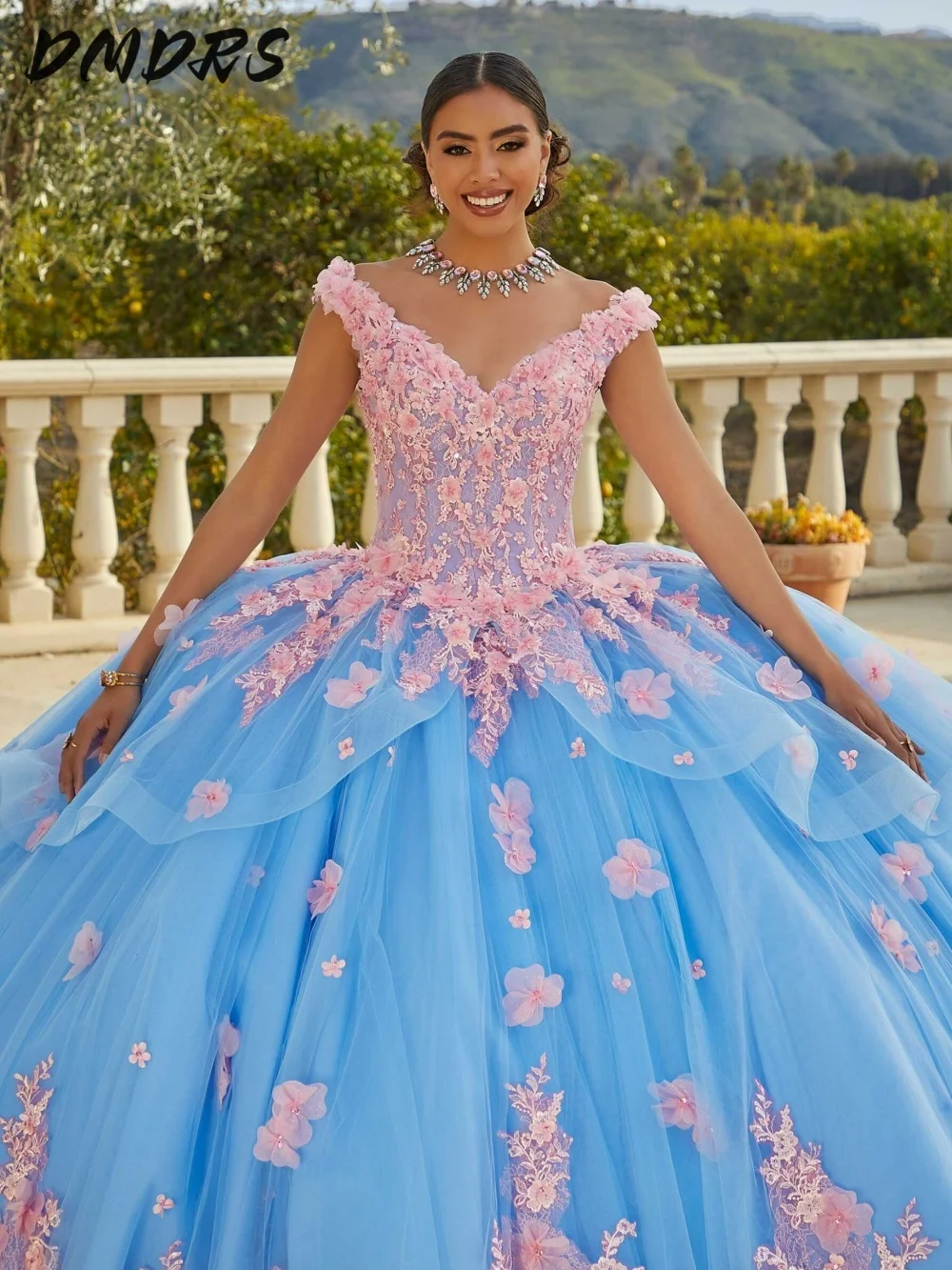 Bezauberndes schulterfreies Quinceanera-Kleid 2025, anmutiges Partykleid mit Applikationen, glänzende Pailletten, ärmelloses Ballkleid, süßes 16-teiliges