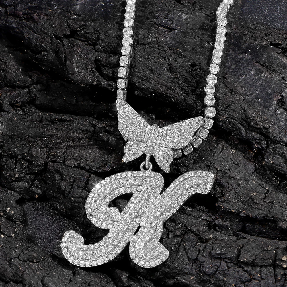 Männer Frauen 14MM Kubanischen Kette Kristall Schmetterling Initialen Name Anhänger Halskette Iced Out Cursive Buchstaben Rapper Halskette Schmuck