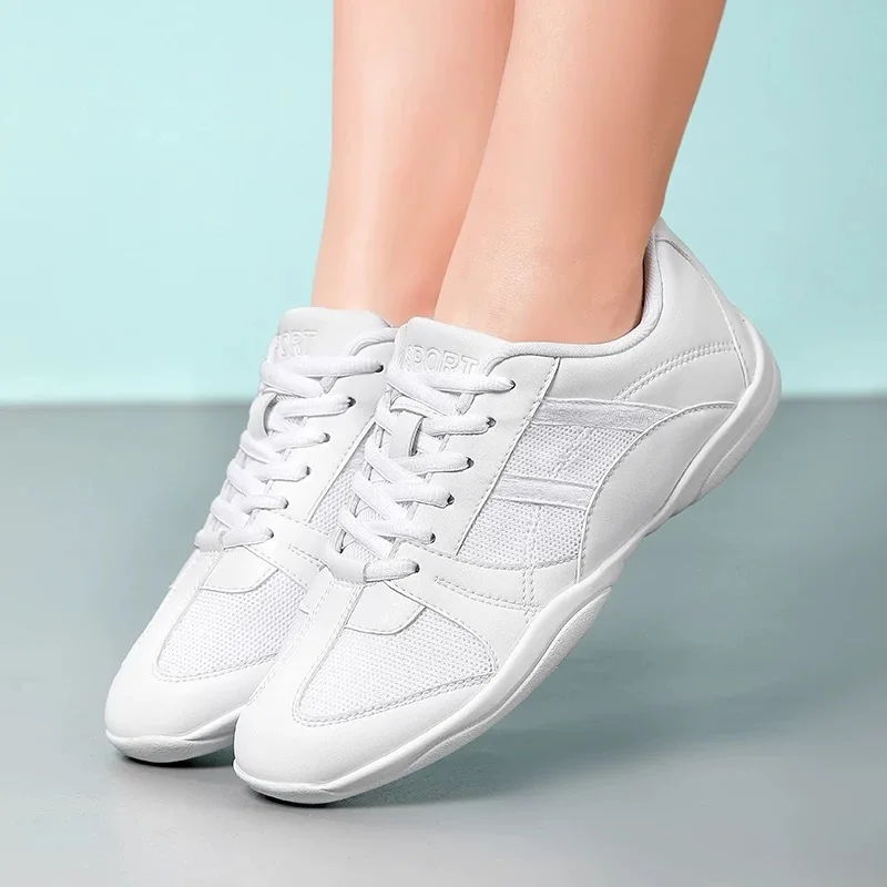 

Women's White Cheerleading Sneakers Lightweight Non-Slip Lace-Up Dance Shoes Breathable Athletic Training Shoes Cheer Fitness