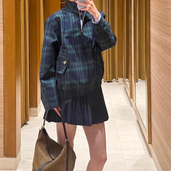 

【Gift Free】2025 Autumn/Winter Fashion Light-Luxury Green Plaid Stand-Collar Slim-Fit Zip-Up Women’s Jacket