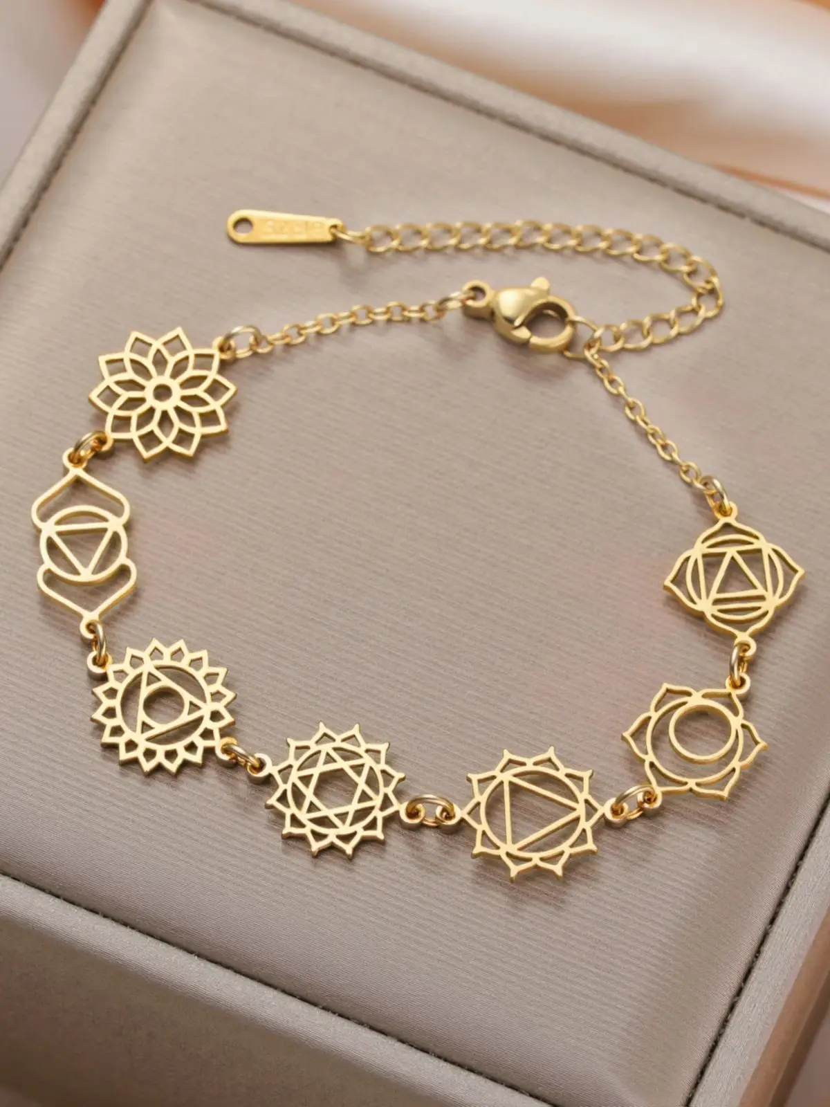 Bracelet à breloques pour femmes, 7 chakras, Yoga, équilibre, acier inoxydable, couleur or, bijoux spirituels, cadeau d'anniversaire, vente en gros