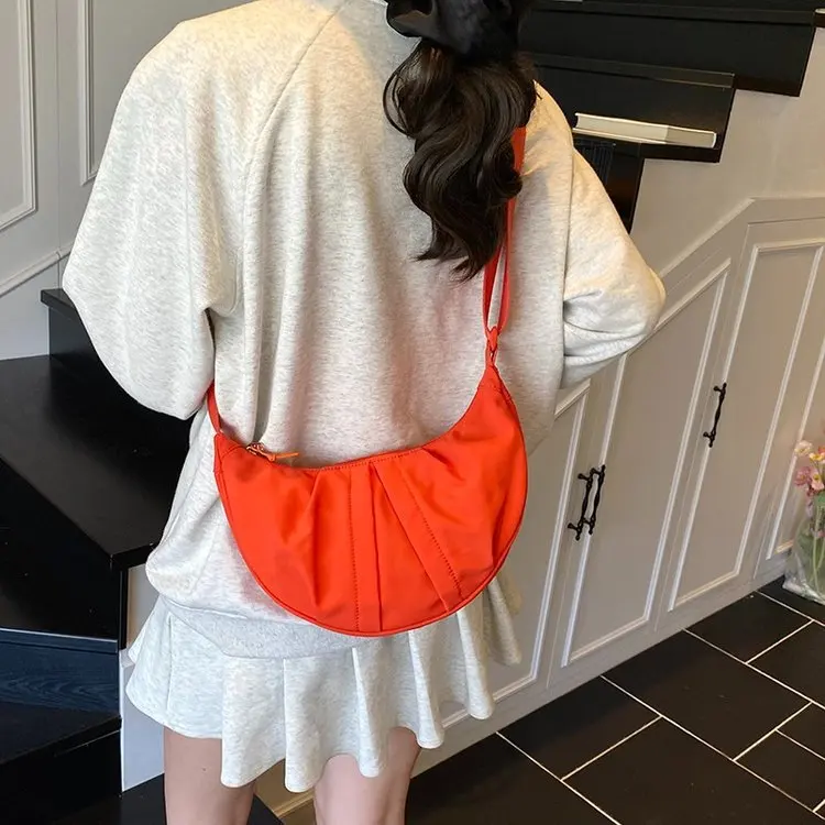 

2025 Japanese Harajuku Dumpling Bag for Women Minimalist Shoulder Crossbody Purse Fashionable Handbag