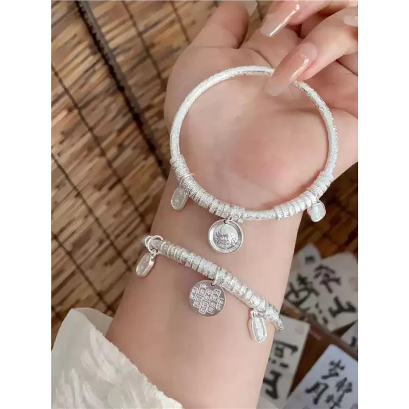 

Браслет-оберег из серебра 999 пробы с изображением Желтого Бога Богатства, женский, с благоприятными надписями