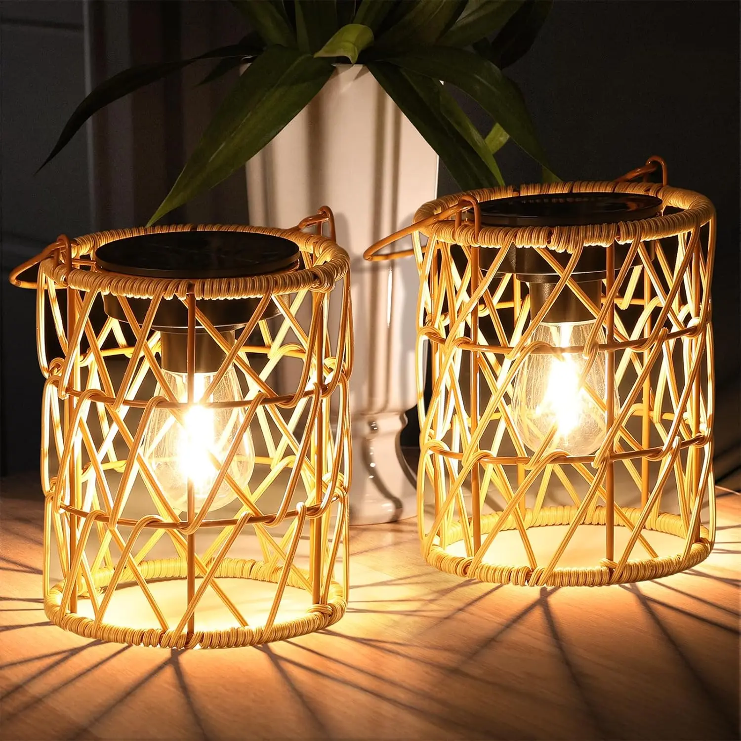 

Solar Lantern Outdoor Lights, 2-Pack Waterproof Hanging Rattan Lanterns for Garden Patio Yard Patio Trees