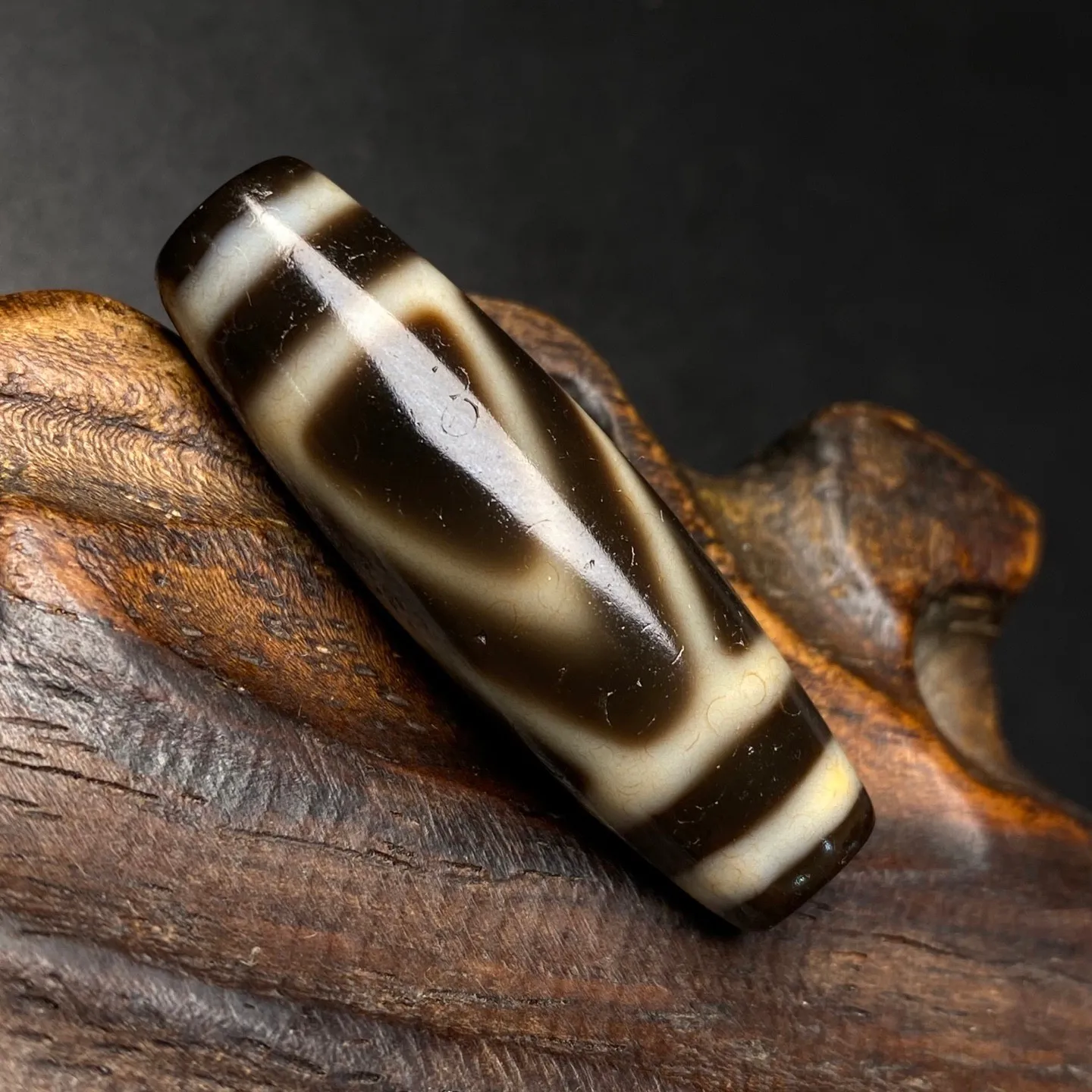 Rare Tibetan Buddhism Agate Mountain Dzi Bead Amulet Necklace Pendant G3619
