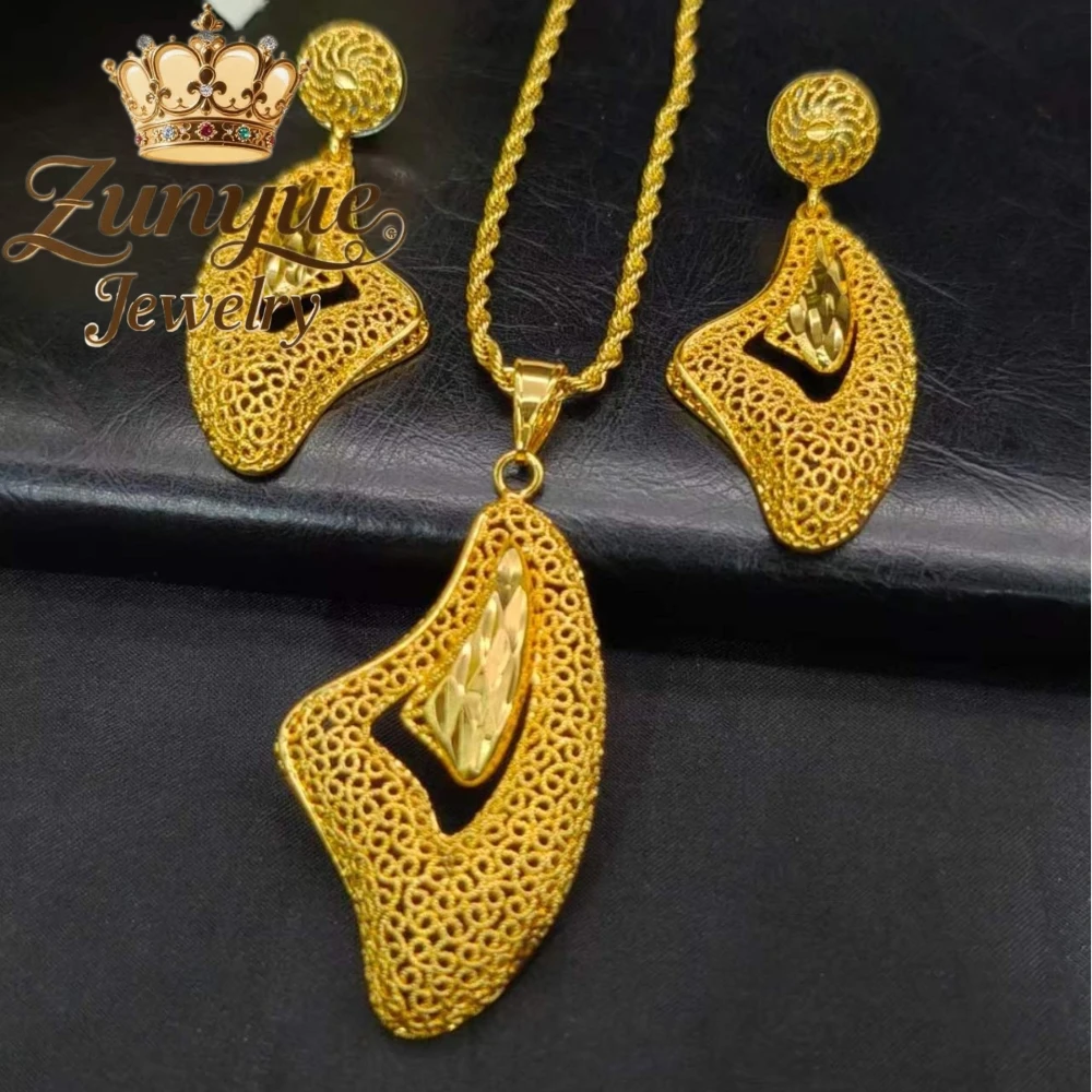 Alluvial Gold Hollow Out Earrings Necklace 2Pcs Jewelry Fashion Hollow Matching Jewellery Women Wedding Banquet Daily Wear Gift