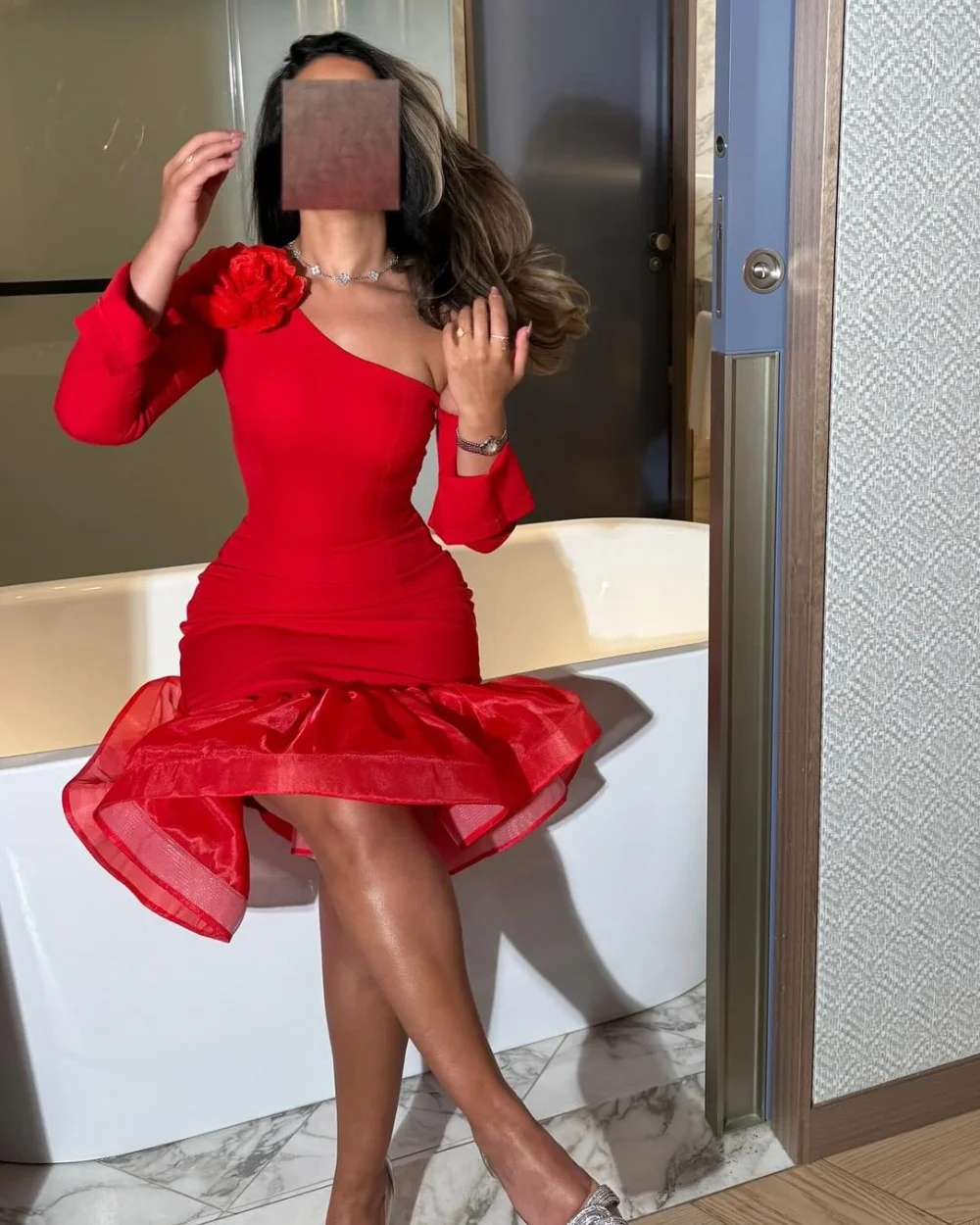 

Customized Sexy Exquisite Organza Handmade Flower Ruched Straight Straight Knee Length Dresses Bespoke Occasion Dresses Matching