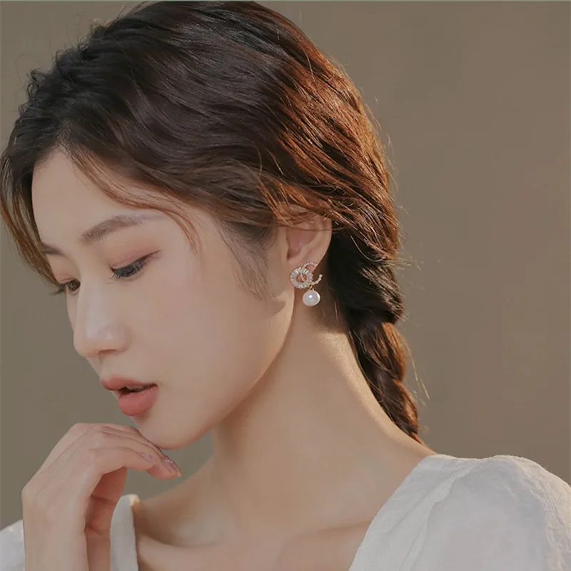 Orecchini nuovo semplice orecchino di strass di perle di temperamento rotondo a forma di C per le donne ciondolo di cristallo gioielli da ragazza con orecchini a bottone di moda