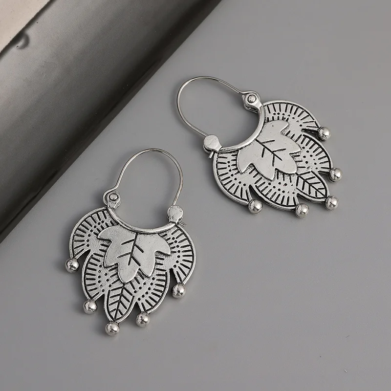 Vintage Metal Craftsman Carved Plants Flower Hoop Earrings Gypsy Curl Metal Silver Color Dangle Earring for Women Jewelry