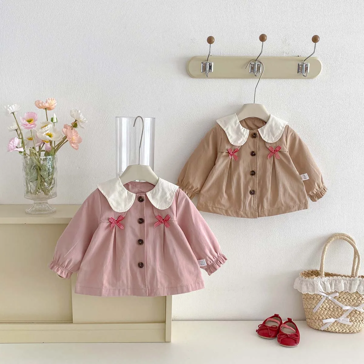 Girls' Spring and Autumn Trench Coat, Girls' Cute Lapel Bow-Decorated Cardigan Coat, Very Suitable for Outdoor Wear 3