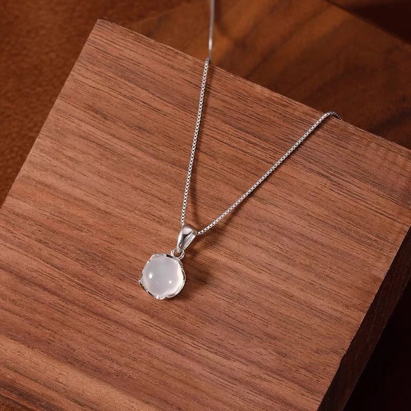 Yerik Mode Silber Farbe Weiß Runde Mondstein Anhänger Halsketten für Frauen Luxus Temperament Schlüsselbein Kette Halskette Schmuck – Detail 2