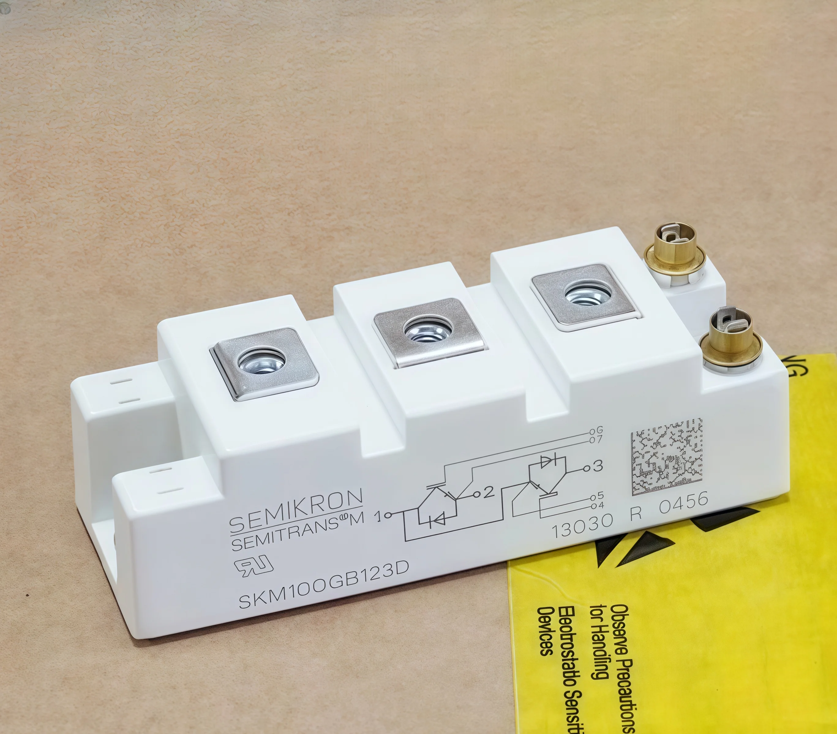 

SKM75GB128DE SKM100GB123D SKM50GB12T4 SKM100GB128D...SEMIKRON module, imported original stock!