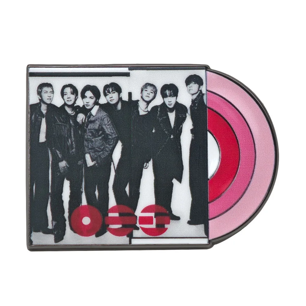 Famous Male Band Music Album Brooch Black White Photo Lapel Pin Pink Vinyl Record Metal Badge Fans Periphery Decoration Gift