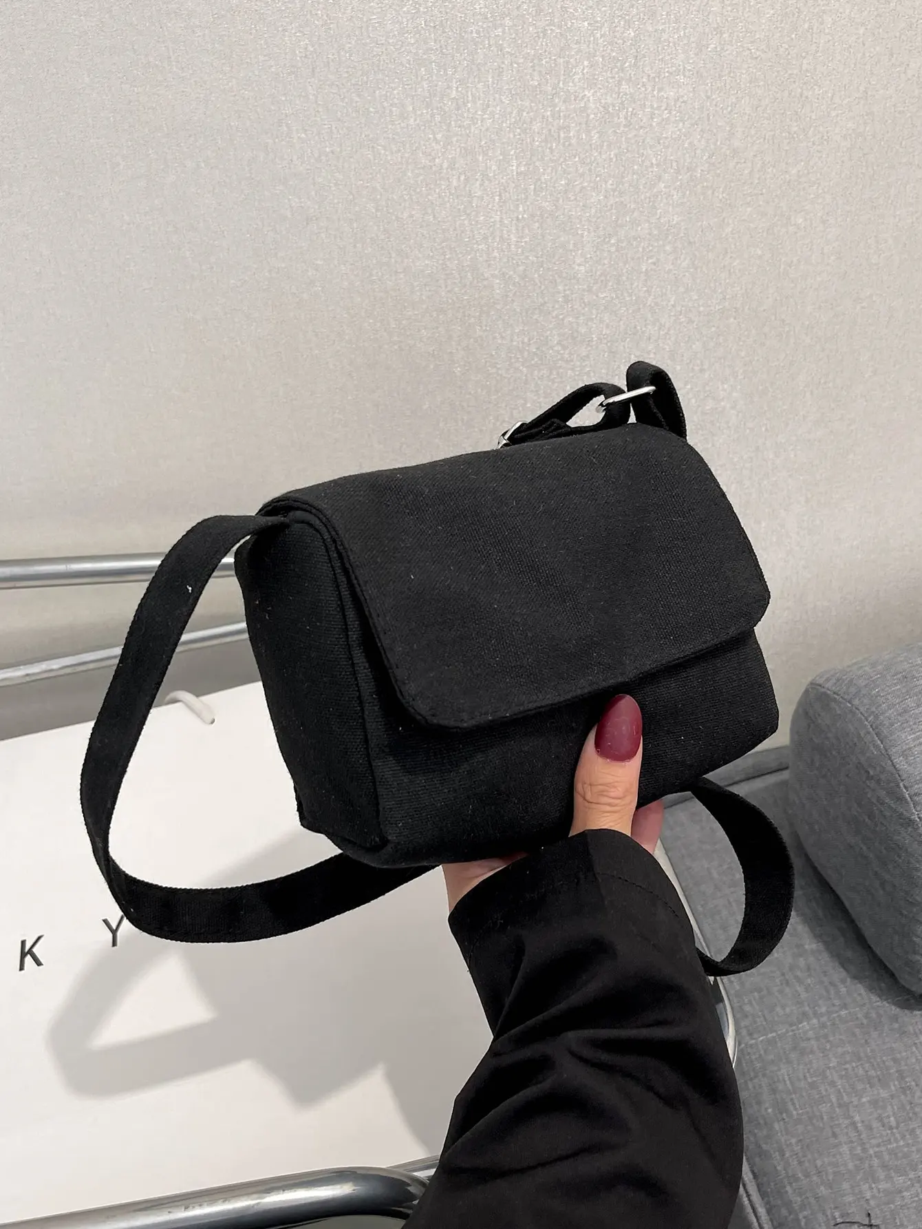 

Minimalist Square Bag Mini Flap Black