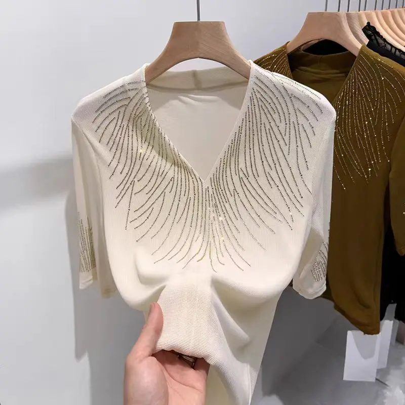 

Новая модная женская футболка с коротким рукавом, весна-лето 2026, топы с V-образным вырезом, облегающая, с горячими стразами, однотонная, повседневная женская рубашка