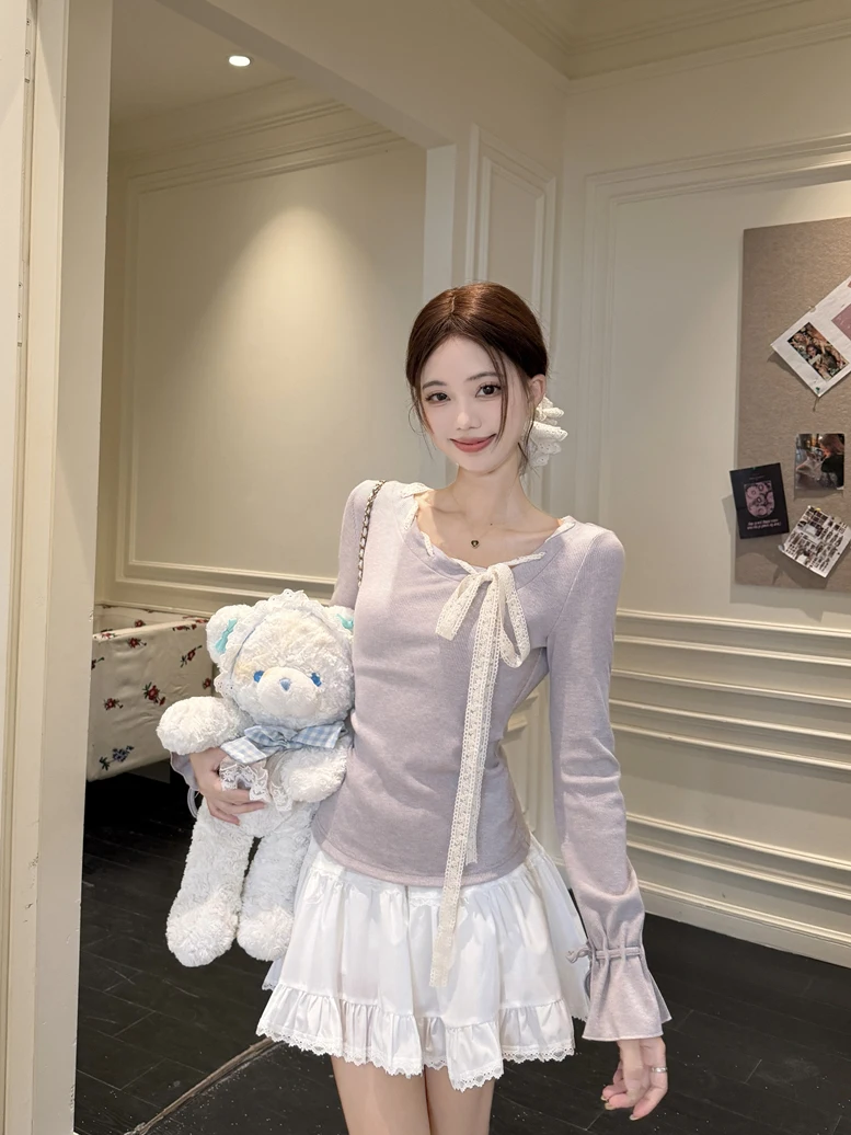 

Комплект из двух предметов: футболка с длинным рукавом и поясом светло-фиолетового цвета Kumikumi Anti-Aging и укороченная юбка-полусолнце для женщин, летний, стройнящий силуэт