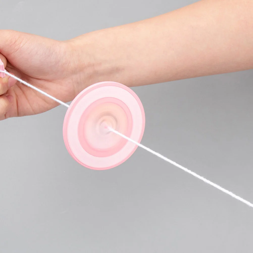 

5pcs Pull String Peg-Tops Kids Educational Bright Color Wooden Random Style Small Size Wood Tops Turntable Creative