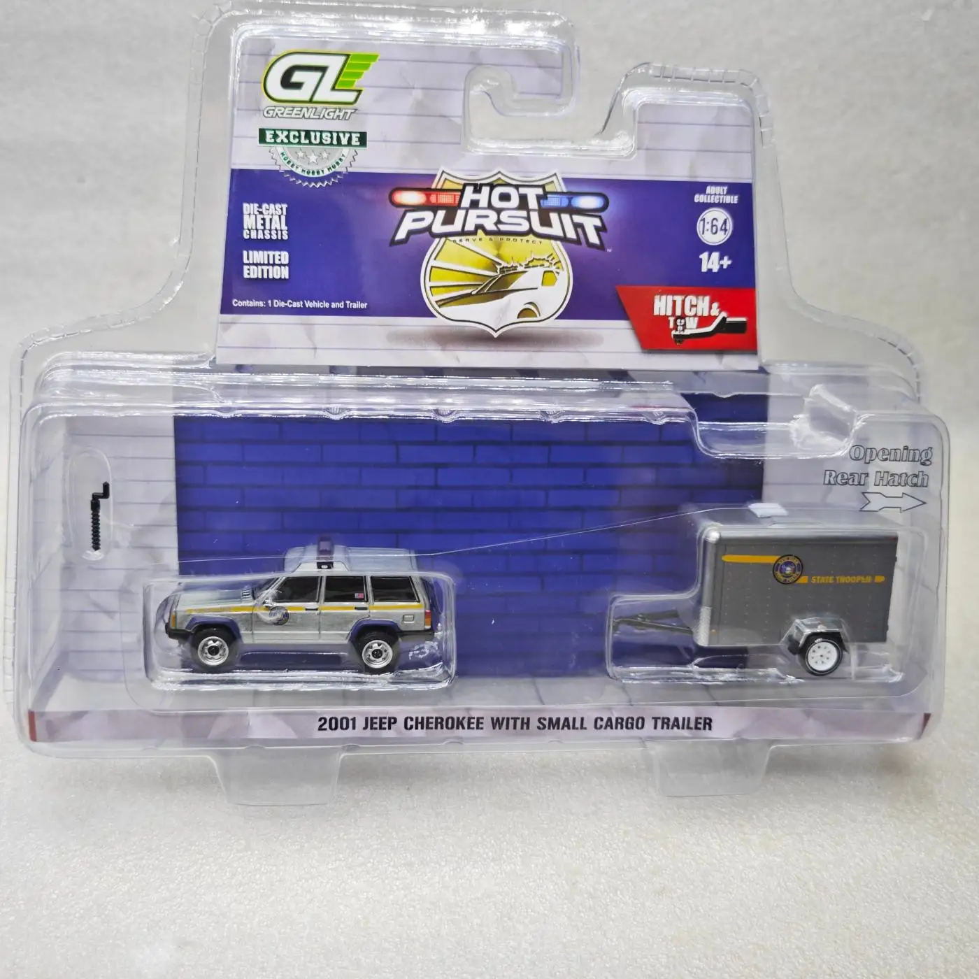 Greenlight 1:64 2001 جيب شيروكي مع مقطورة Hot Chase Brown H & T Series 1