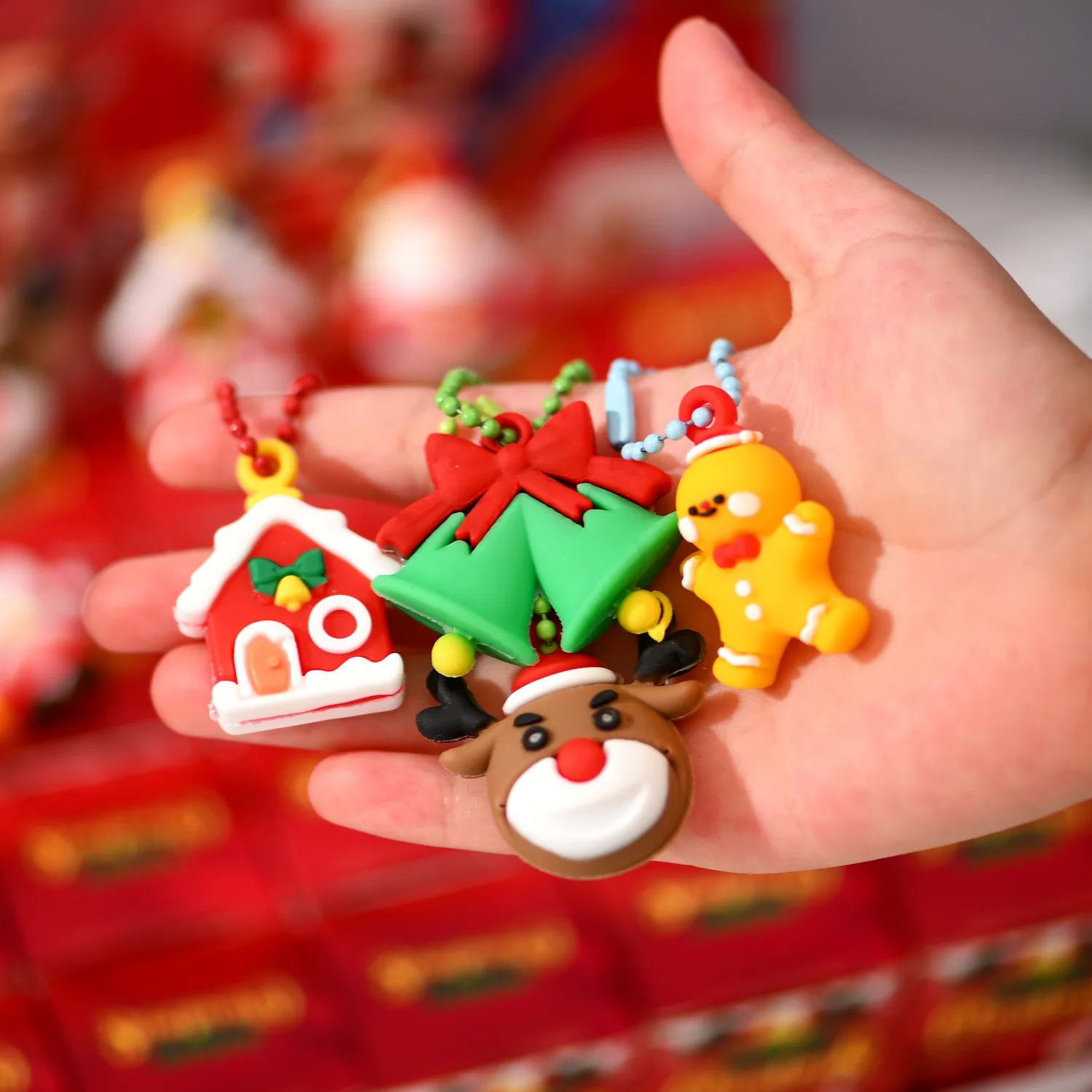 Best for Christmas blind box 24pcs Christmas themed party key ring gift pack surprise box, suitable as Christmas party gift