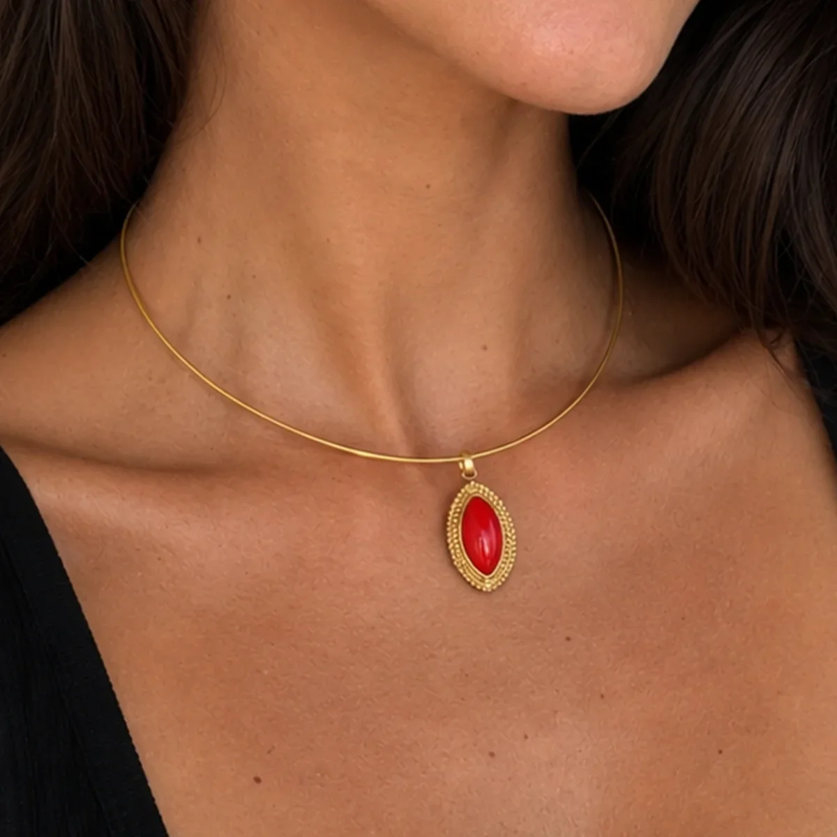 New Vintage Stainless Steel Oval Acrylic Pendant Necklace for Women Bohemia 18K Gold Plated Short Chokers Necklace Torques