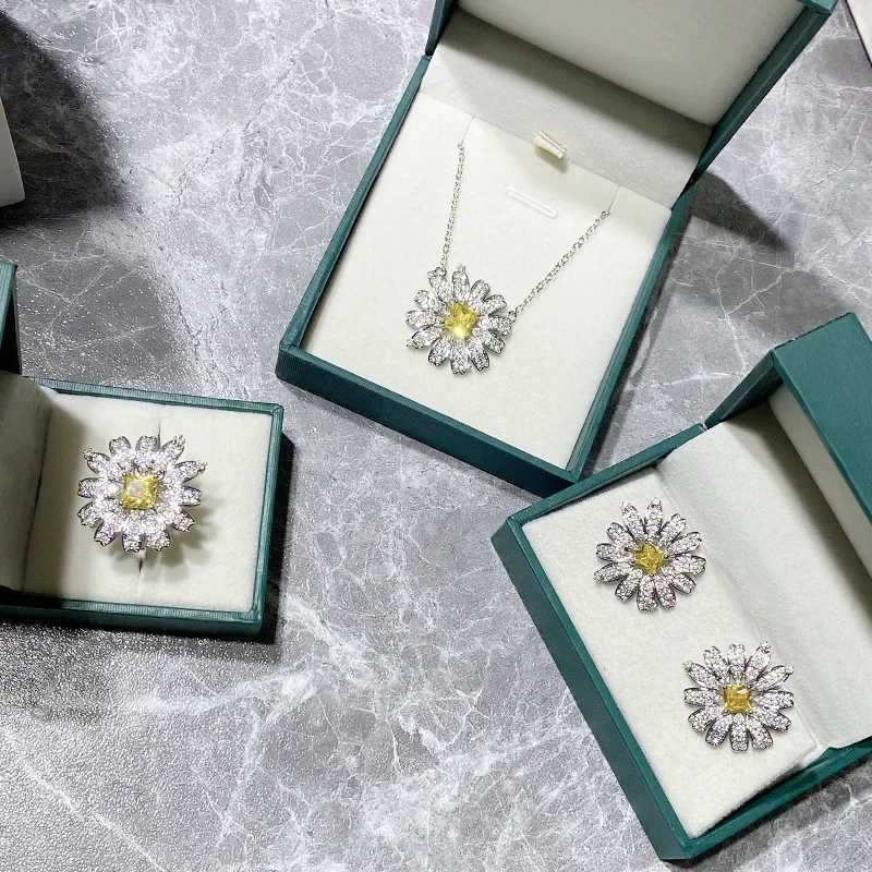 

MDL Moissanite style small daisy colored treasure set gold-plated inlaid Di pink zirconia necklace with fashion earrings