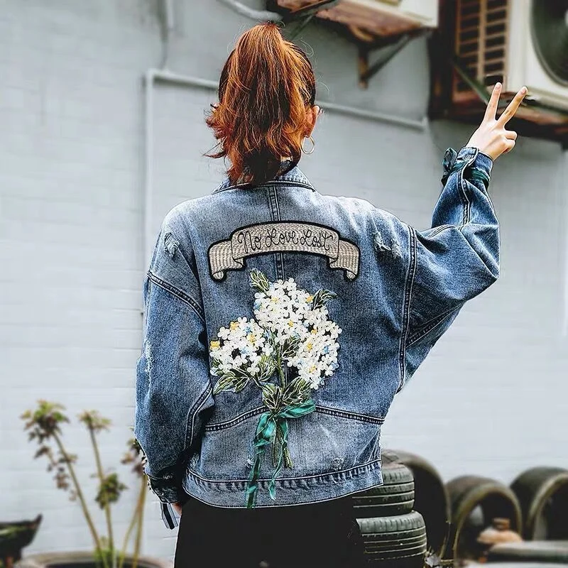 Denim Coats Pearl Special Winter Jean Jackets for Women 2024 Woman Coat Crop Latest Fashion New Arrival Fringe Novelty Blue Hit