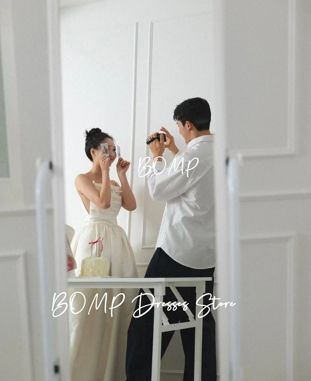 ZHIO Einfaches Falten-Hochzeitskleid mit Spaghettiträger, ausgeschnitten, elfenbeinfarben, A-Linie, Taft, Korea, Fotoshooting, Brautkleid, individuell gestaltet