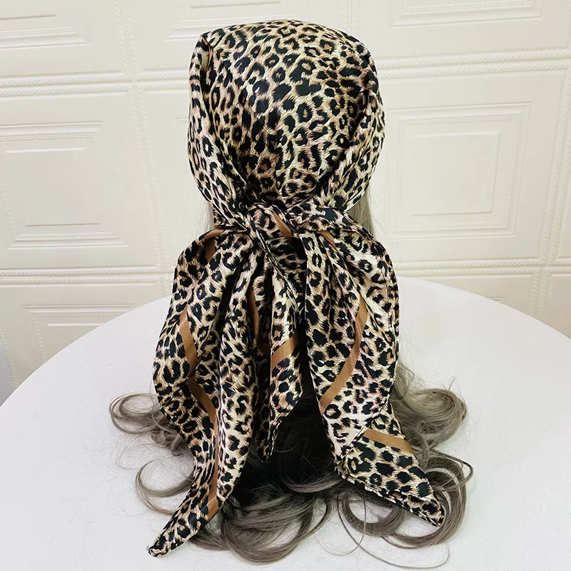 

90*90cm Silk Scarf Scarftop Headwraps For Women Vintage Four Seasons Hair ScarveHijab Foulard Iuxe Bandana Femme Headscarf